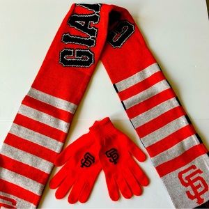 SF Giants Scarf And Mitten Set